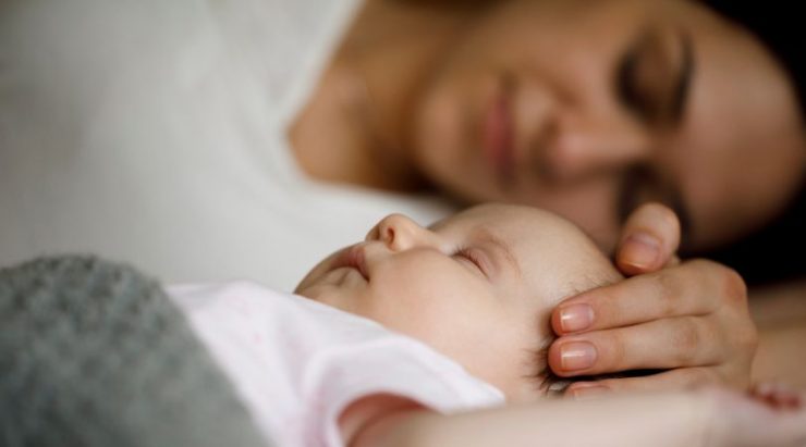 6 Sleep Routine Tips for Moms to Start the New Year on a Restful Note